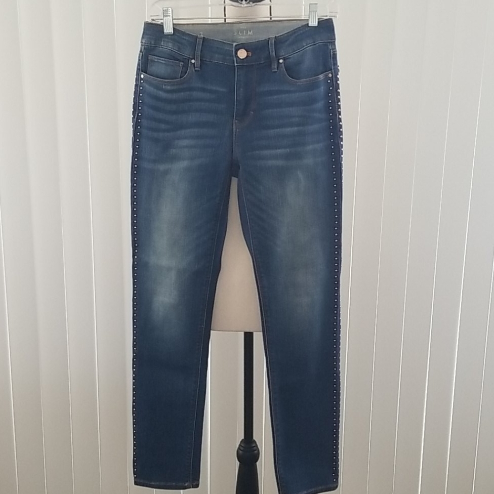 WHITE HOUSE BLACK MARKET STUDDED SLIM ANKLE JEANS